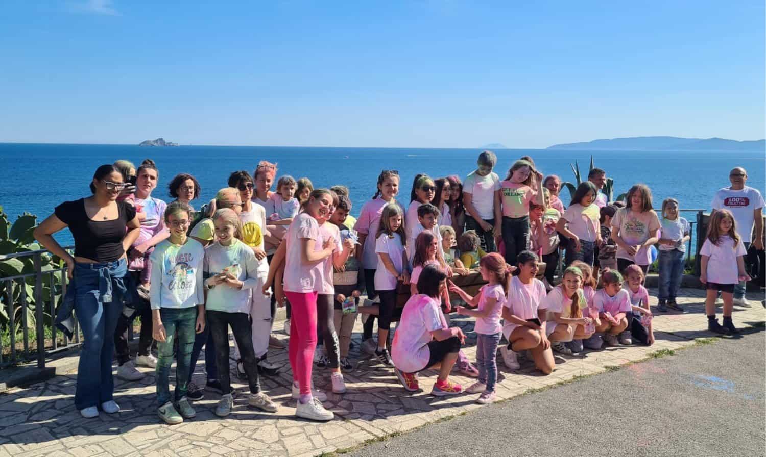 piazza bovio piombino con volley bambini