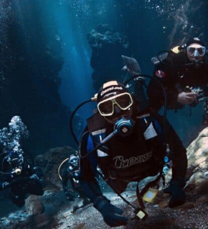 Subacquei fanno diving nel torrente Lima