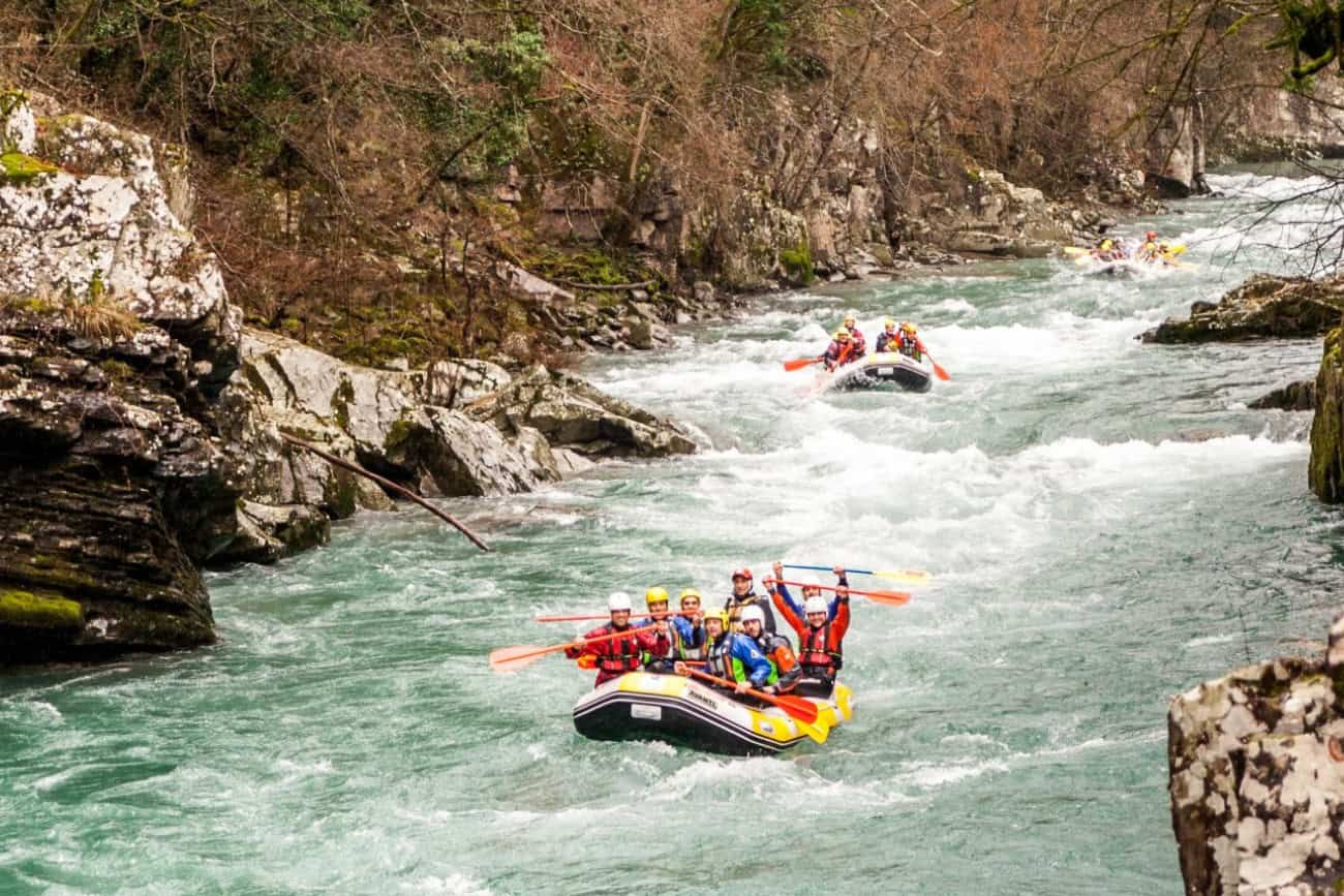 Rafting emozionante sulle rapide del fiume Lima